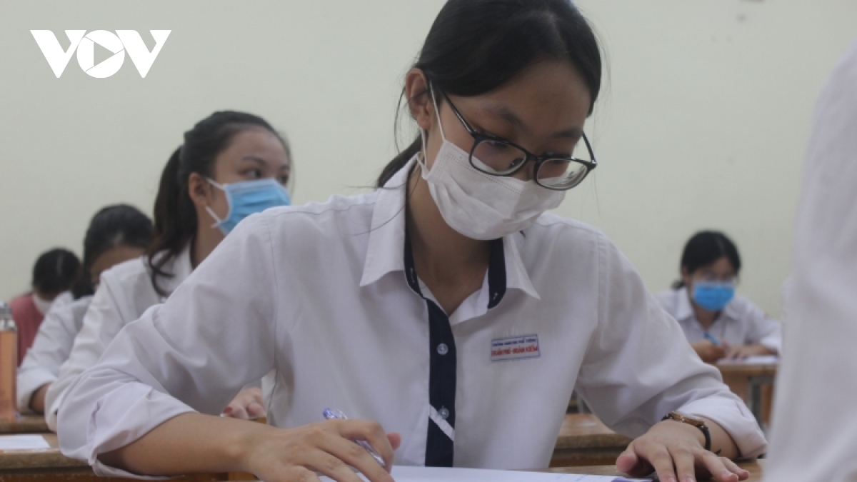 257 Vietnamese students test positive for SARS-CoV-2